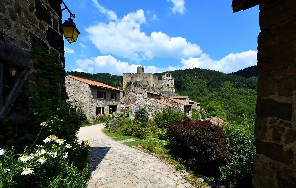 Les Gites Du Val Valprivas Apartment